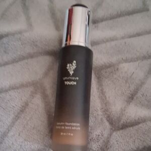 Younique Touch Serum Foundation - Shade ORGANZA